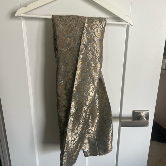 3 piece Anarkali gray and gold dress with kiran and banarsi work - Picture 6 of 7